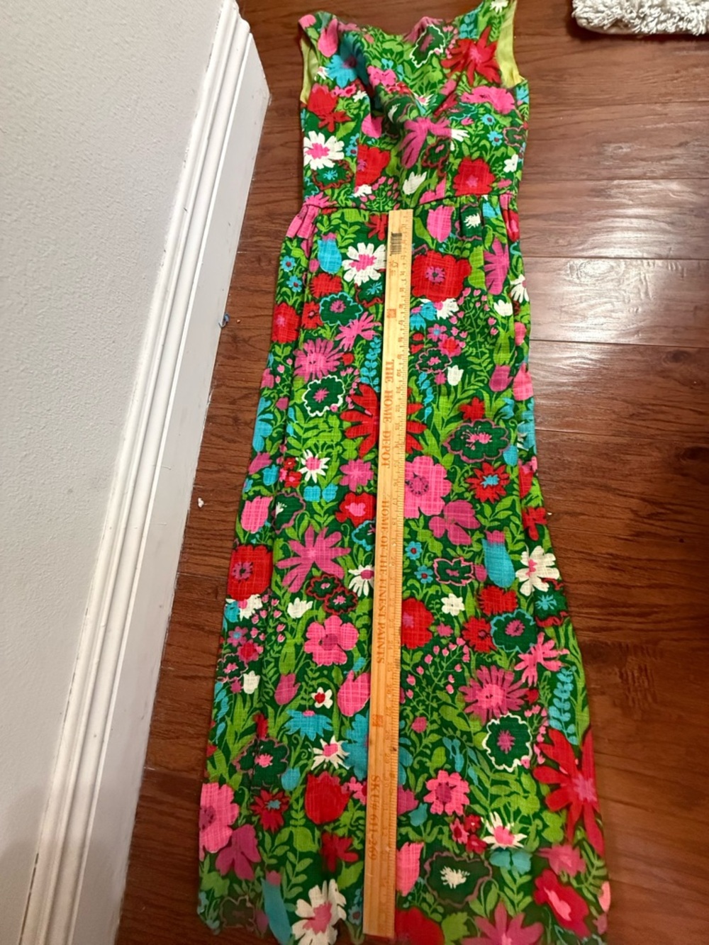VTG 60s lined maxi dress with bow back detail. - Picture 4 of 4